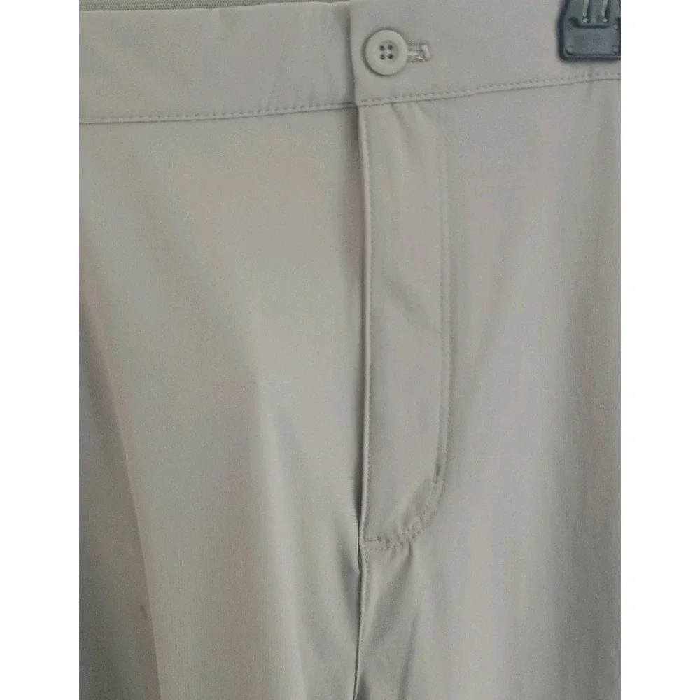 NWT Greg Norman Shorts Mens 42 Gray Performance Stretch Golf UPF Sun Protection